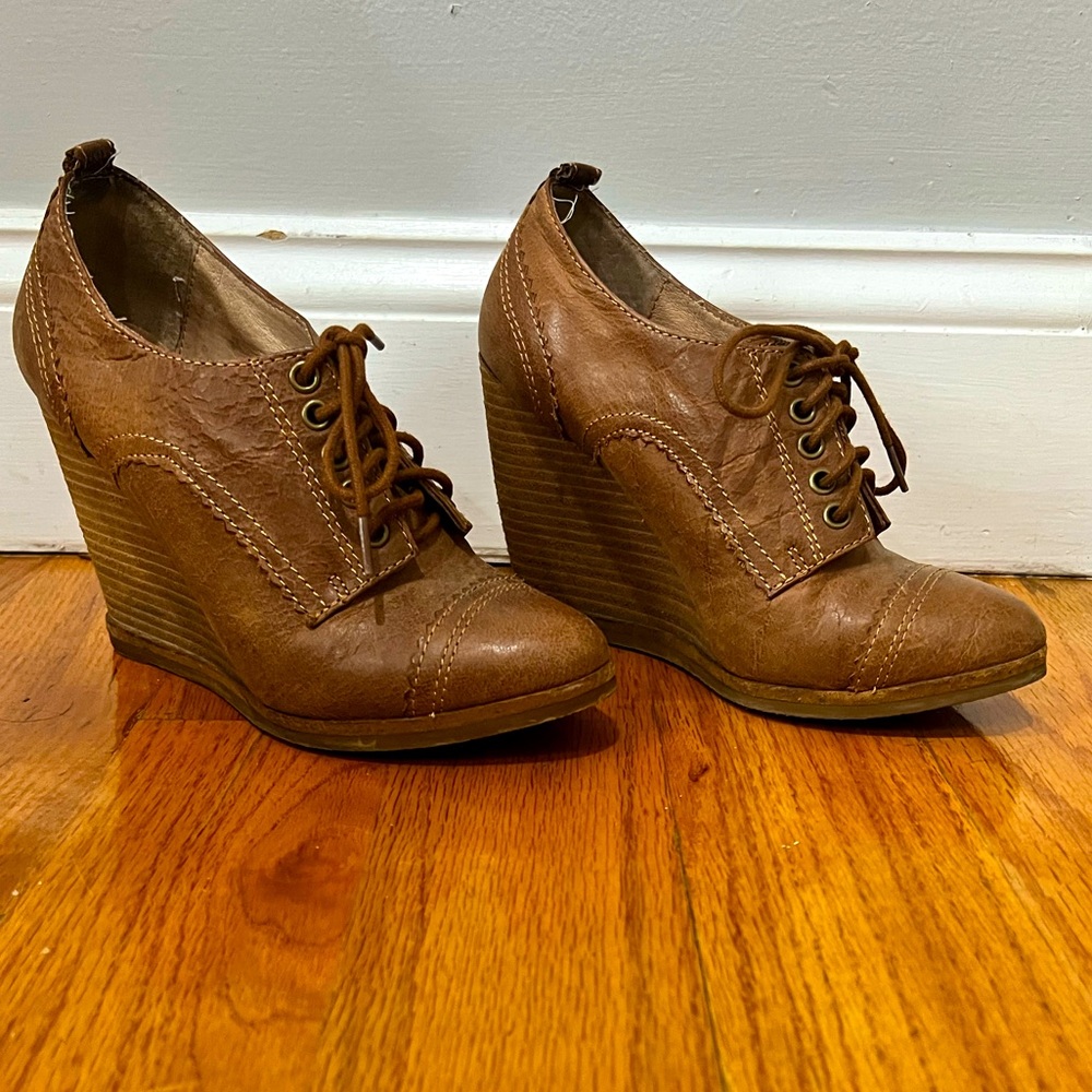 Aldo leather lace-up ankle wedge booties. Size 36